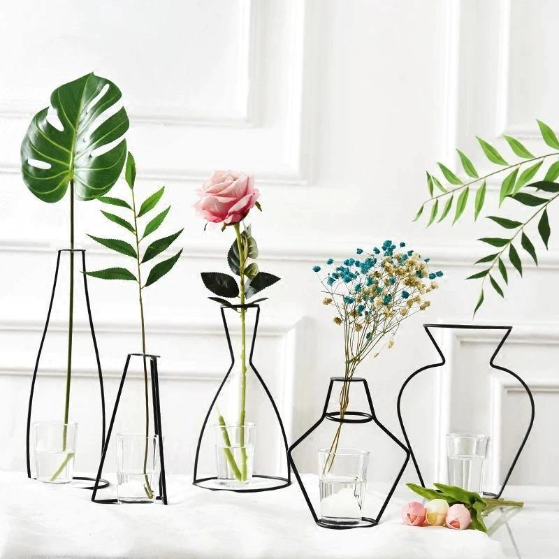 Sleek Iron Line Vase Stand – Minimalist Metal Flower Display in 5 Styles
