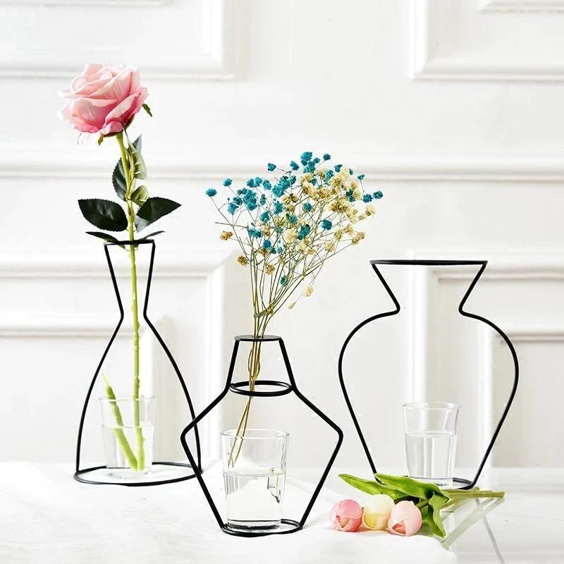 Sleek Iron Line Vase Stand – Minimalist Metal Flower Display in 5 Styles