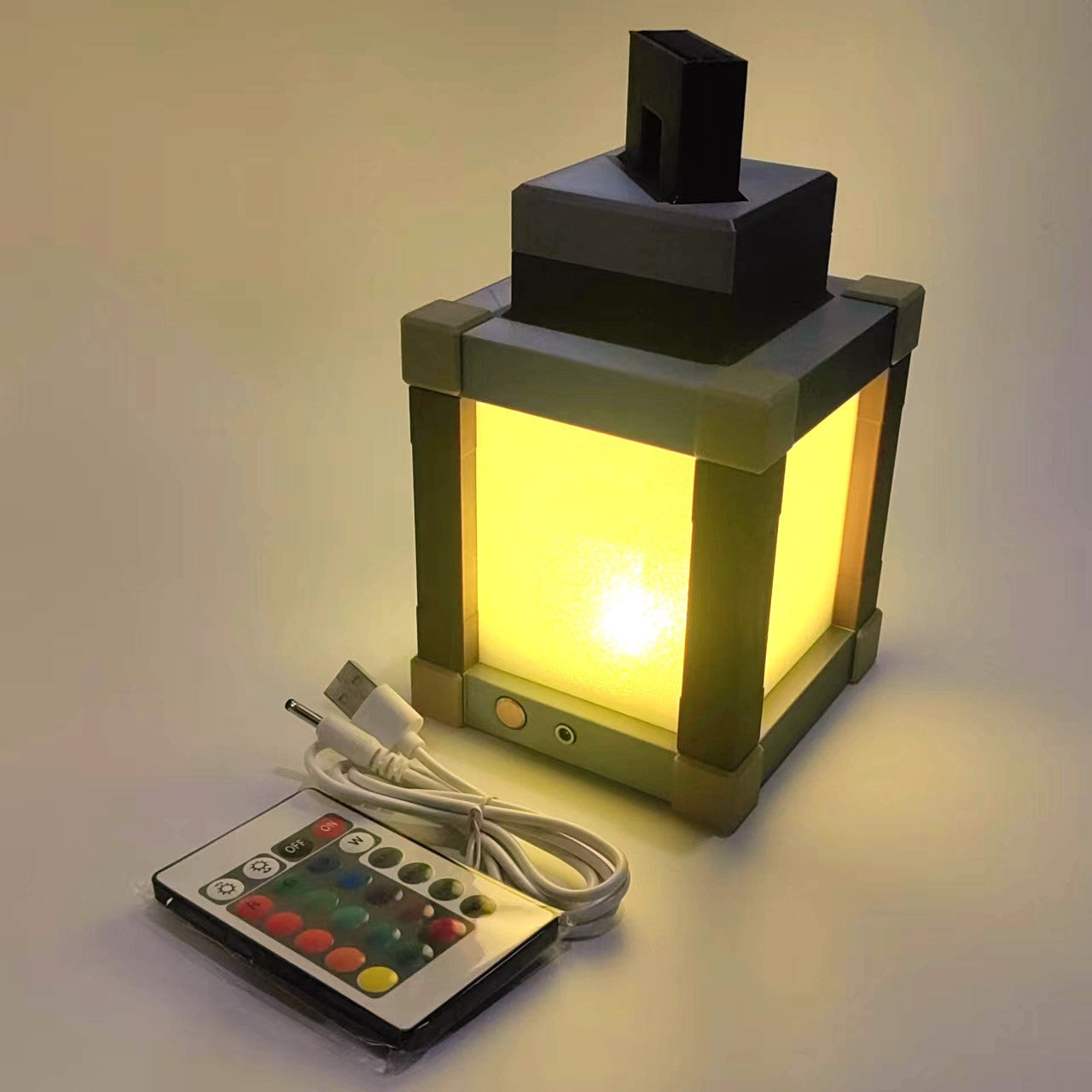 Pixelated Block LED Night Light – Retro Gaming Inspired USB Desk Lamp