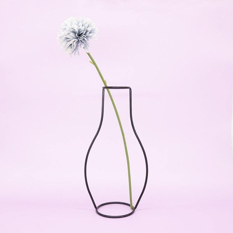 Sleek Iron Line Vase Stand – Minimalist Metal Flower Display in 5 Styles