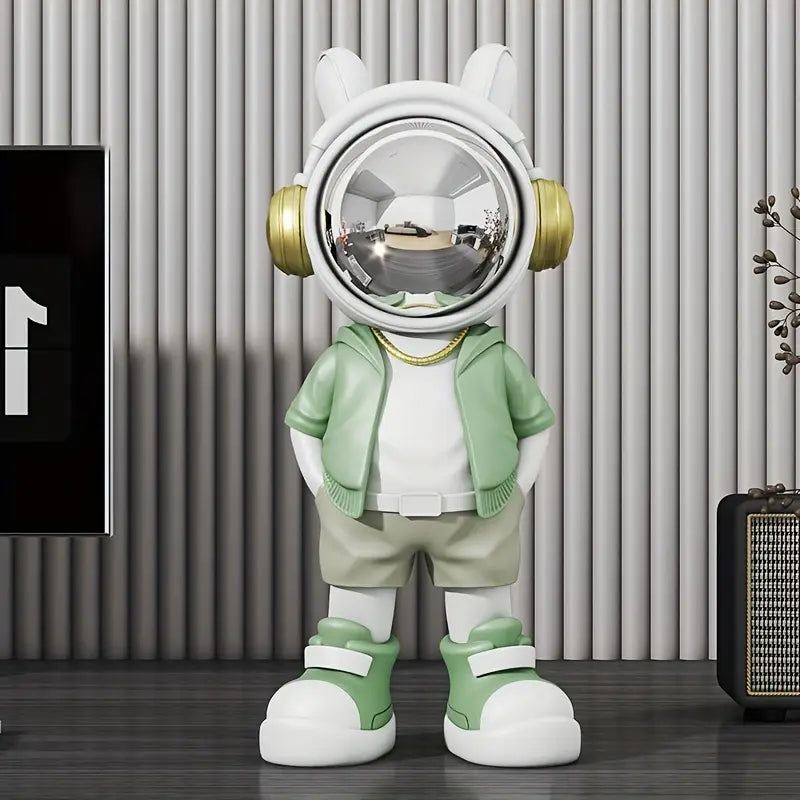 Modern Astronaut Resin Figurine with Mirrored Helmet – Pop Art Desk & Shelf Decor