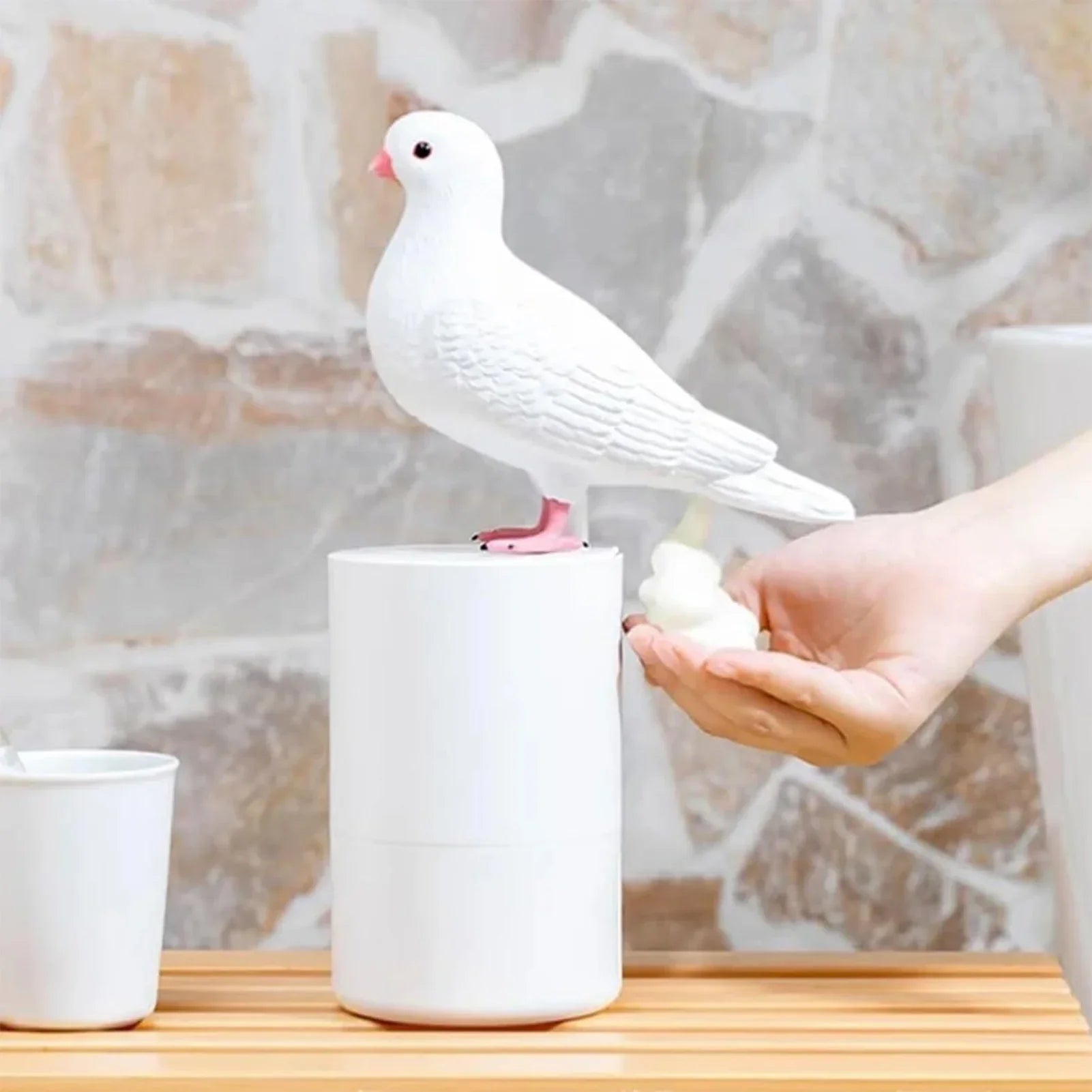 Pigeon Shaped Soap Dispenser – BPA-Free Novelty Pump for Bathroom & Kitchen