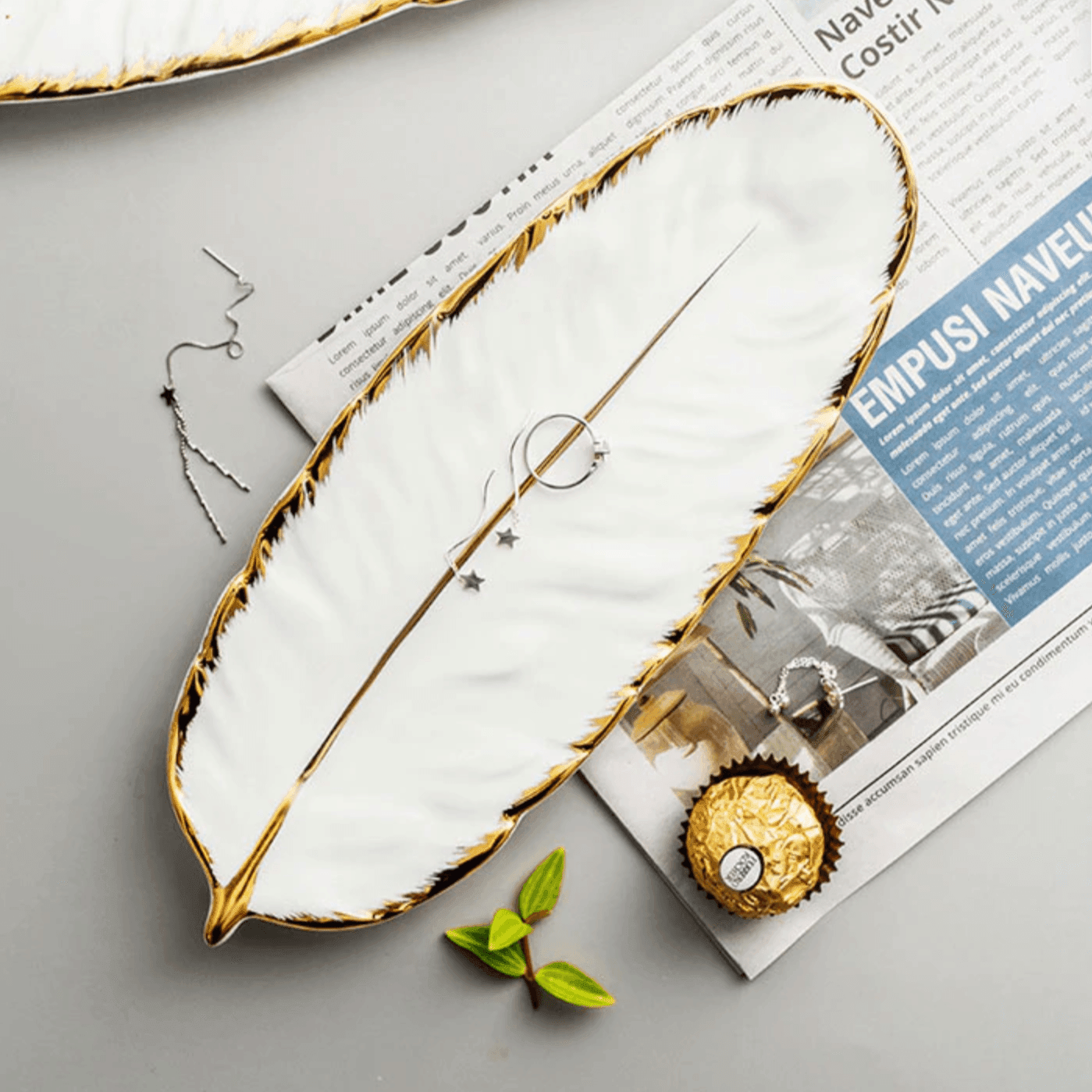 Leaf-Shaped Ceramic Platter with Gold Rim – Hand-Painted Serving & Jewelry Tray