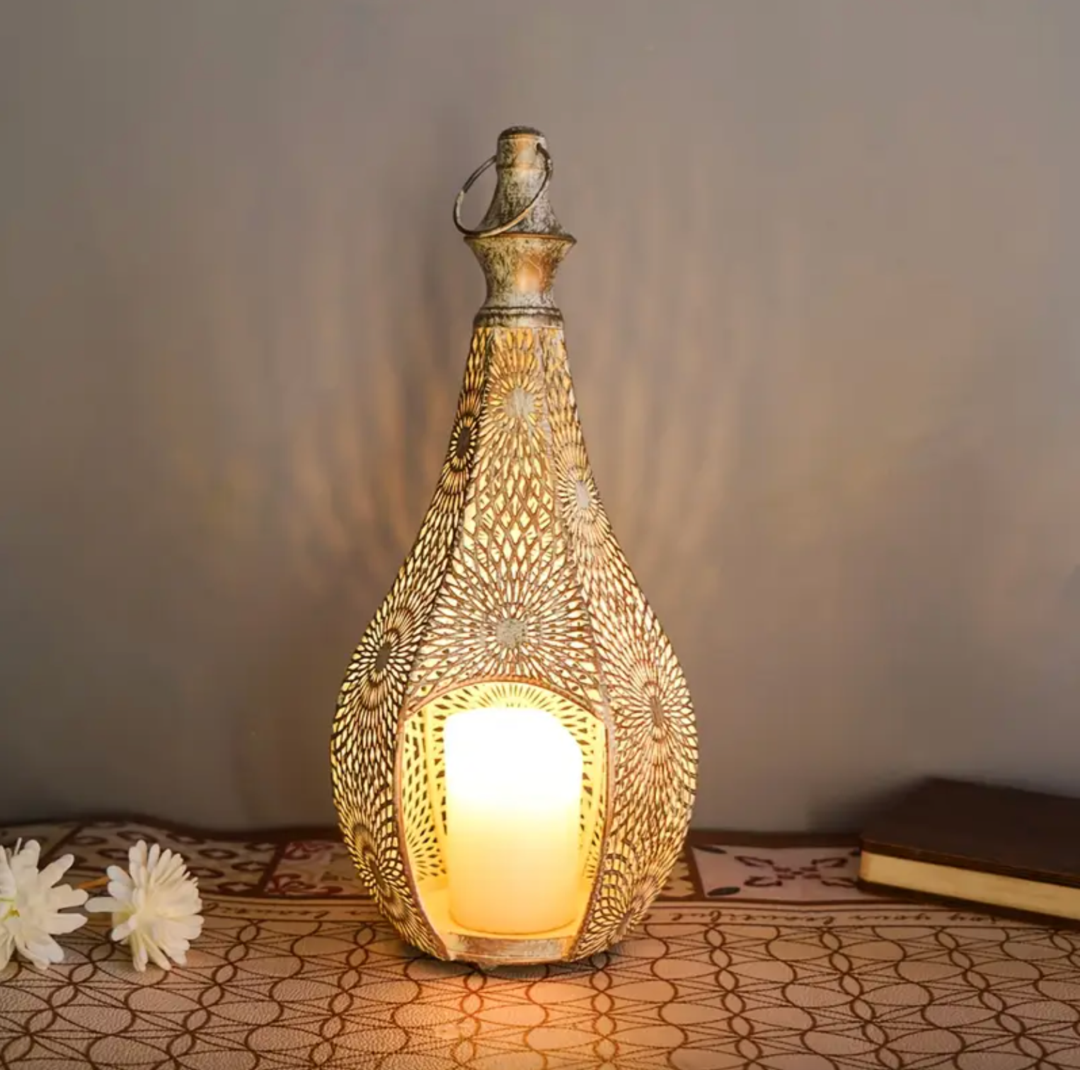 Moroccan-Inspired Vintage Metal Lantern – Ornate Cutout Candle Holder for Indoor & Outdoor