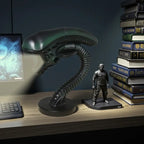 Sci-Fi Alien Creature LED Desk Lamp – Resin USB-Powered Collectible Night Light