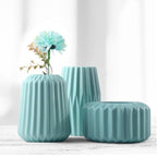 Modern Ceramic Porcelain Tabletop Vases – Available in 5 Colors