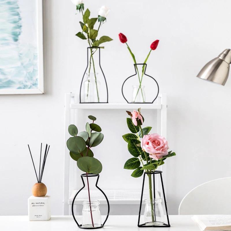 Sleek Iron Line Vase Stand – Minimalist Metal Flower Display in 5 Styles