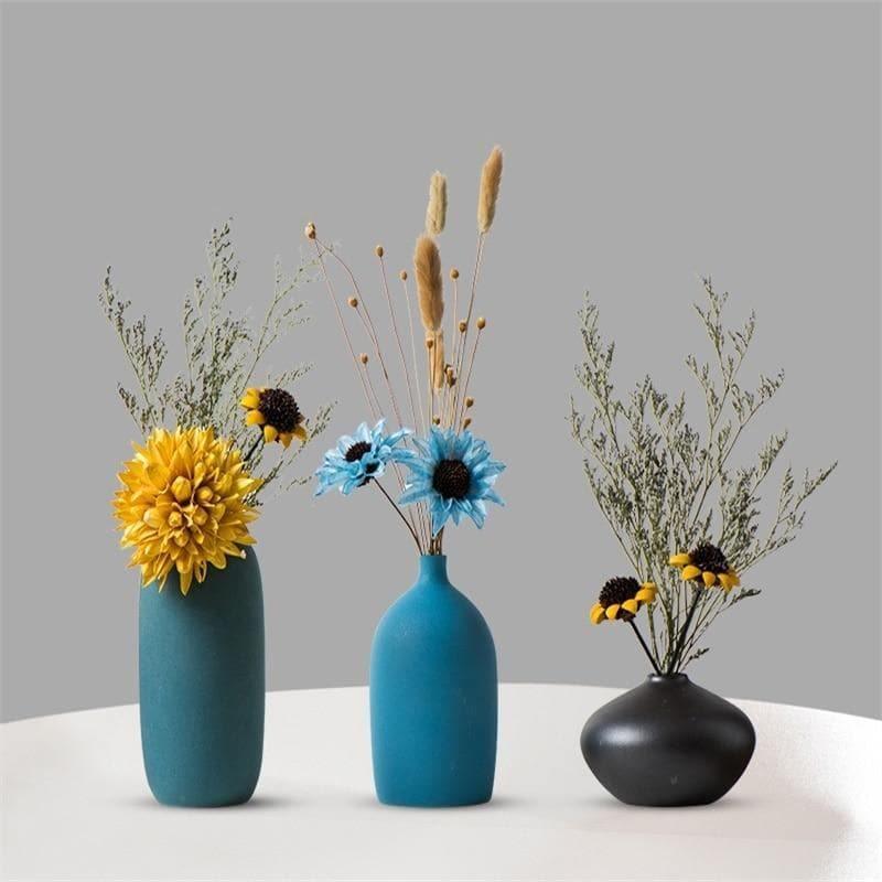 Vibrant Glossy Ceramic Vase – Premium Flower Display in 4 Colors & Styles