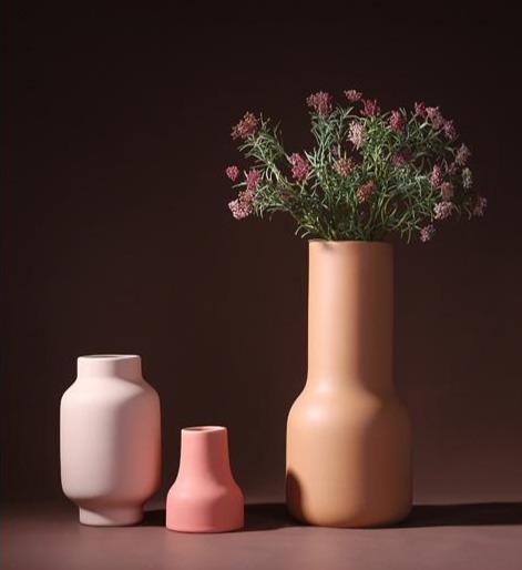 Clay Blossom Vase in Berry Palette – Hand-Painted Waterproof Porcelain Decor