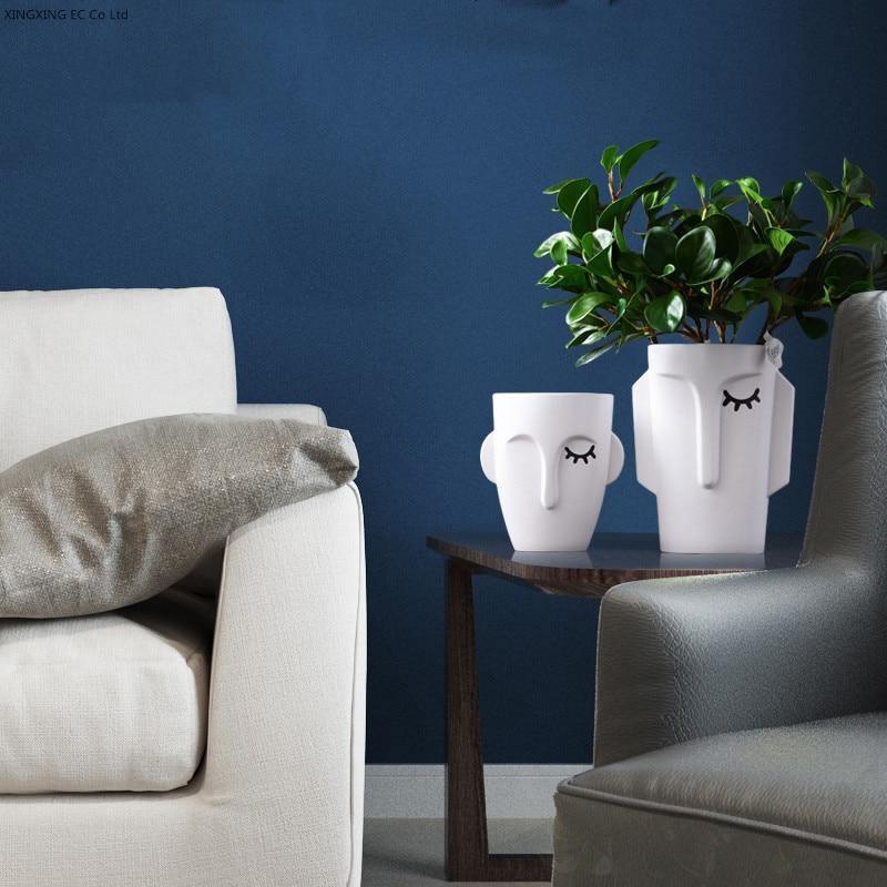 Artistic Face Ceramic Vase – Modern Art-Inspired Flower Display in Two Sizes