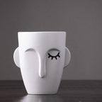 Artistic Face Ceramic Vase – Modern Art-Inspired Flower Display in Two Sizes