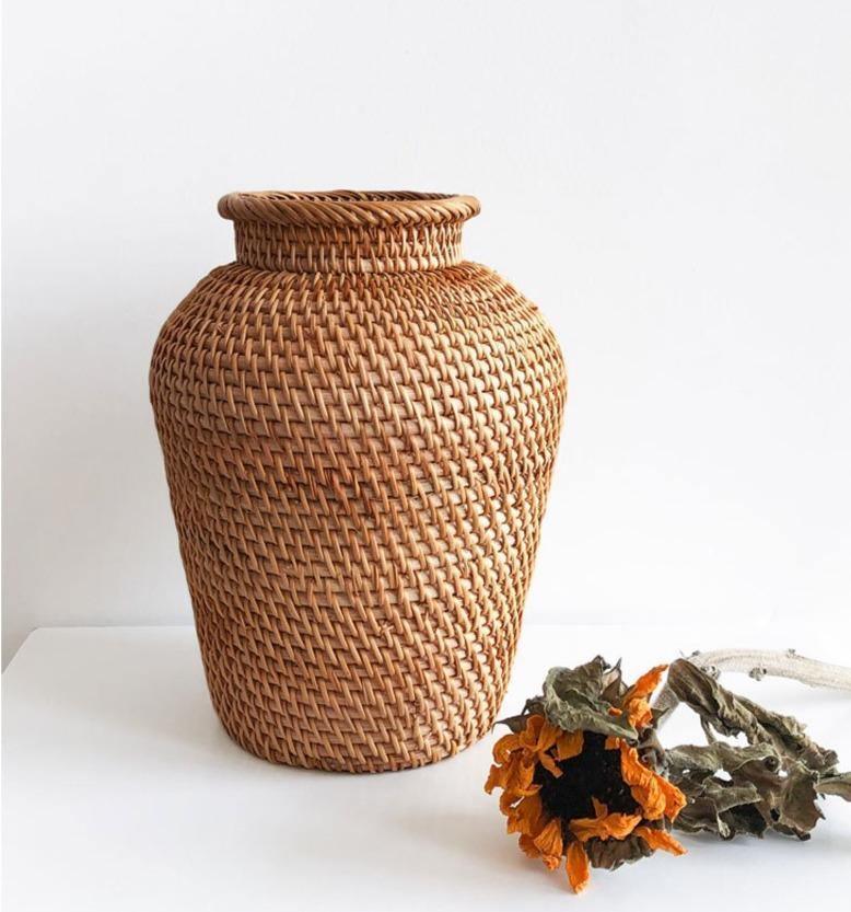 Handcrafted Natural Rattan Vase – Non-Coated Woven Display for Dried Flowers