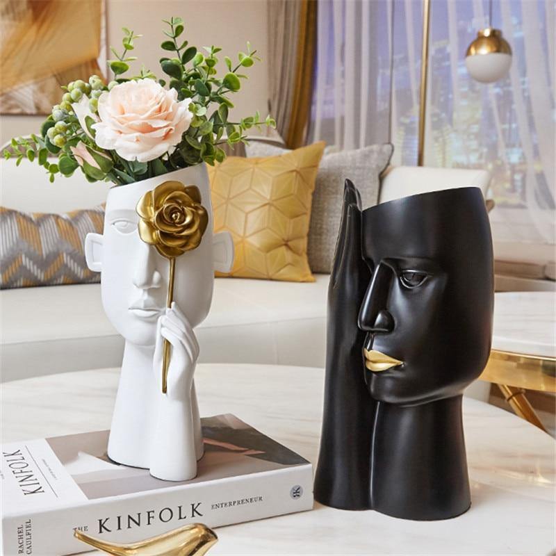 Contemporary Artistic Head Vase with Gold Details – Resin Decor in Black or White