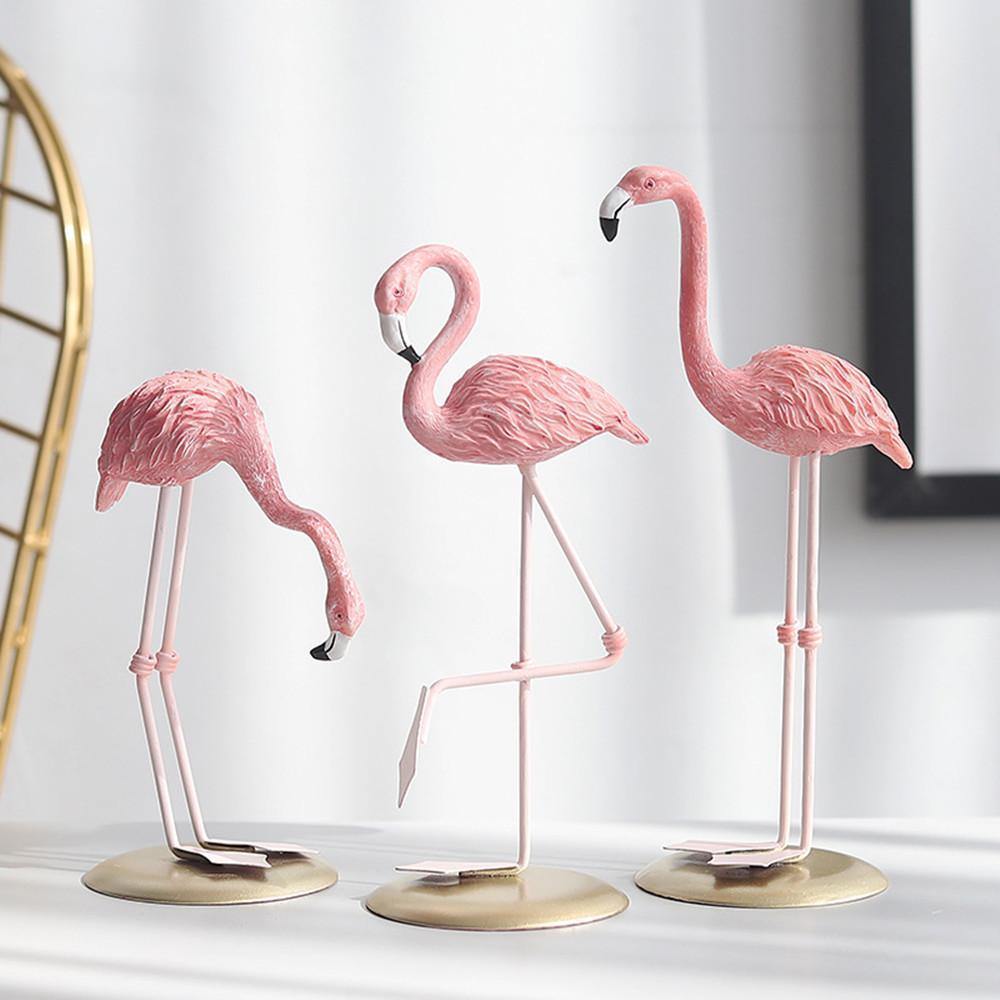 Exotic Flamingo Resin Statuette – Modern Red Bird Home Decor Accent