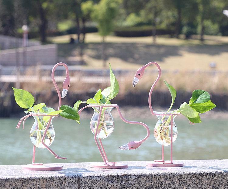 Tropical Flamingo Plant Propagation Station – Metal & Glass Hydroponic Bulb Vase