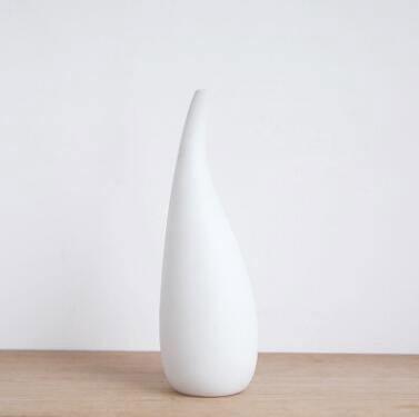 White Porcelain Water Drop Design Vase – Elegant Minimalist Flower Display in 3 Sizes